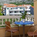 Emilija Apartamento Makarska