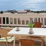 Emilija Apartamento Makarska