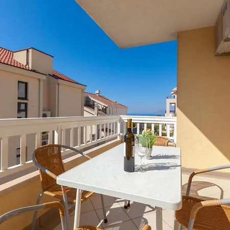 Emilija Apartman Makarska