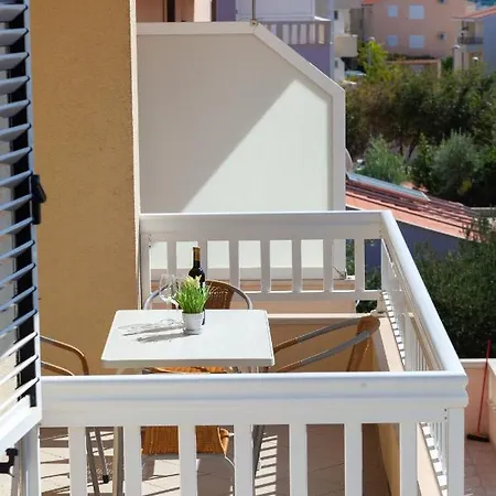 Emilija Appartement *
