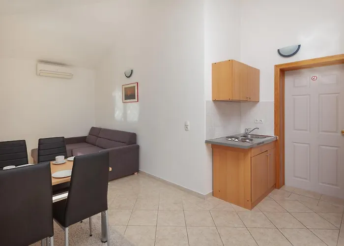 Emilija Апартаменти *