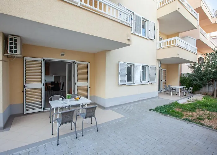 Emilija Апартаменти *