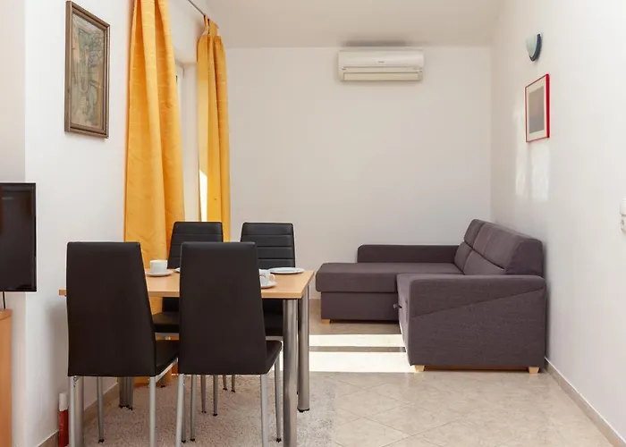 Emilija Апартаменти *