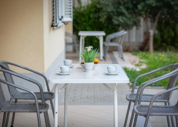 Emilija 公寓 马卡尔斯卡