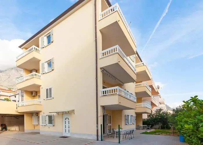 Emilija Апартаменти *