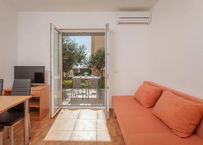 Emilija Апартаменти *