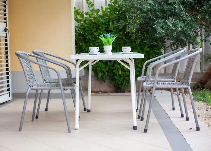 Daire Emilija Makarska